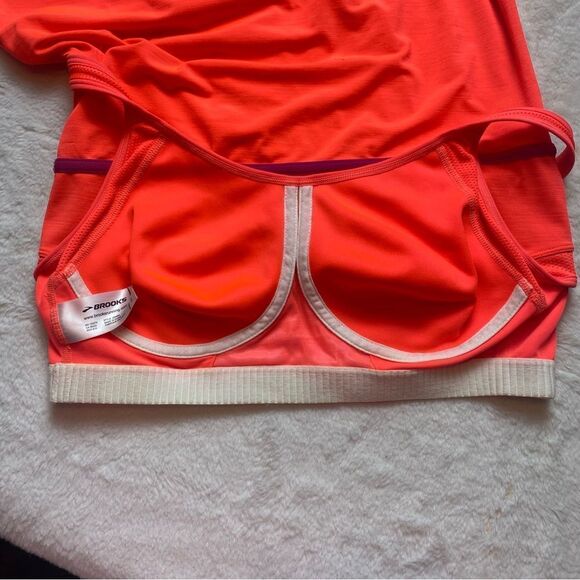 Brooks Orange Racer Back Tank W/Built in Bra Size Medium - Picture 6 of 14